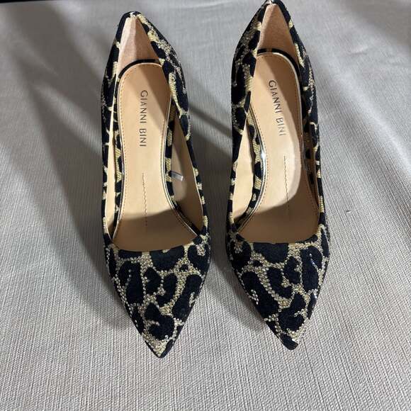 New Gianni Bini stilettos - women's 6 with 4”... - Picture 1 of 7